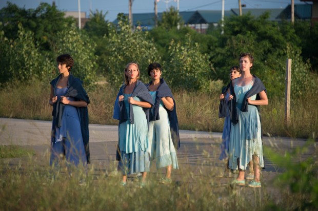 "Circlings" Choreographed by Jessica Fogel; Dancers: Alayna Baron, Patty Solorzano, Nola Smith, Chloe Gonzales, Amy Guilmette, Maddy Rager; Photo by Kirk Donaldson
